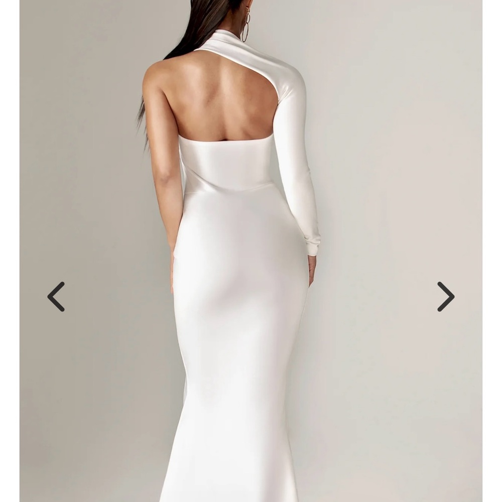 Cream Asymmetrical Ribbed One-Shoulder Gown - Picture 2 of 3
